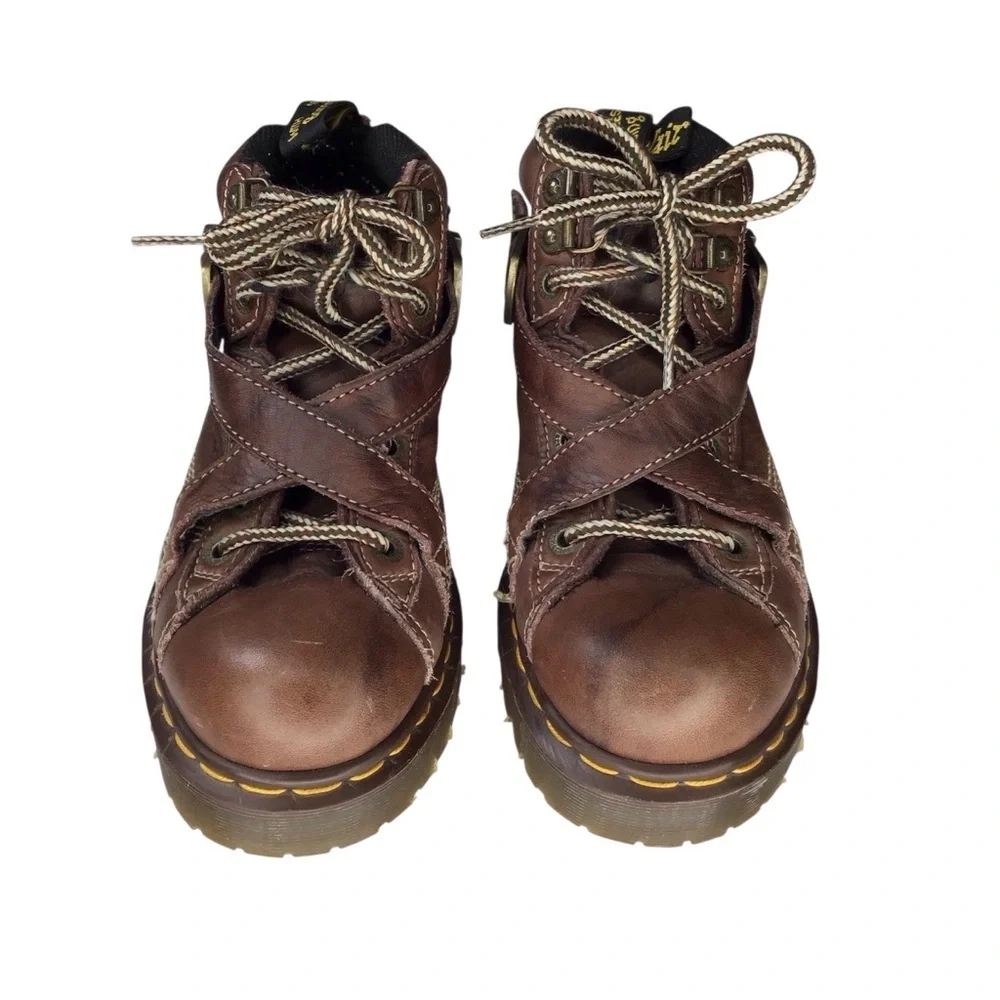 Vintage Made in England 9946 Doc Marten Brown Leather Criss Cross Boots Size 7.